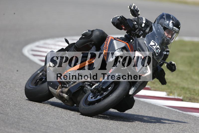 Archiv-2025/49 26.08.2025 Cornu Master School ADR/gruen-vert/26